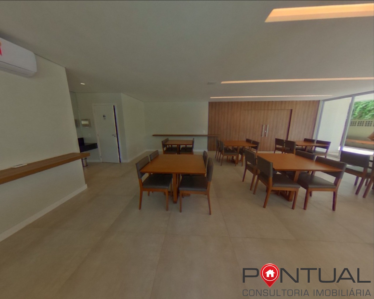Apartamento à venda Palazzo Esmeralda, 3 suítes perto da Av. Esmeraldas. Faça sua proposta! Pontual Imóveis sua imobiliária em Marília.