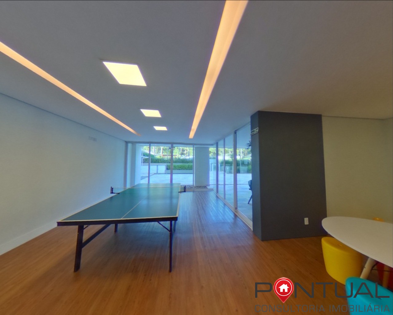 Apartamento à venda Palazzo Esmeralda, 3 suítes perto da Av. Esmeraldas. Faça sua proposta! Pontual Imóveis sua imobiliária em Marília.