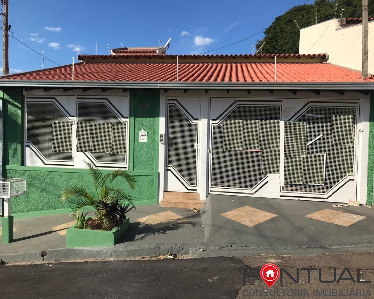 Casa à venda costa e silva marília 3 quartos suíte churrasqu