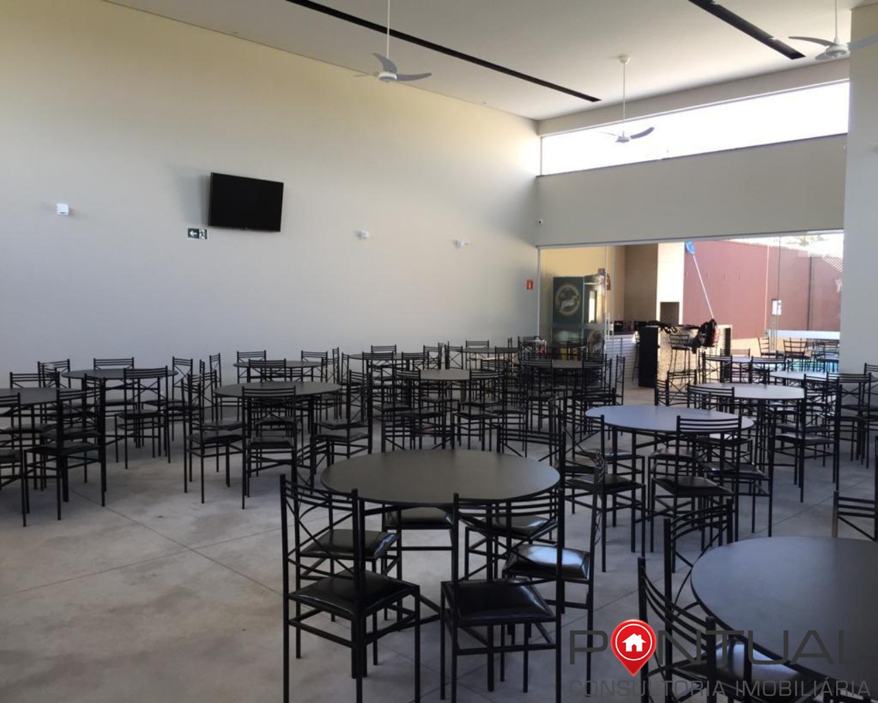 Salão comercial a venda em Marilia com 300m² Distrito Industrial - Agende sua visita! Pontual Imóveis sua imobiliária em Marília