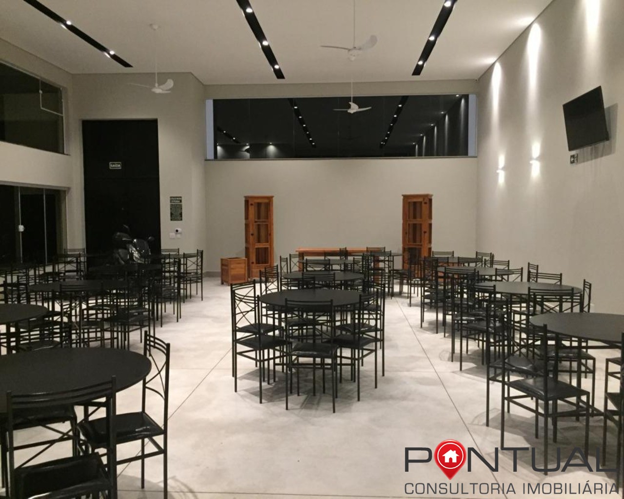 Salão comercial a venda em Marilia com 300m² Distrito Industrial - Agende sua visita! Pontual Imóveis sua imobiliária em Marília