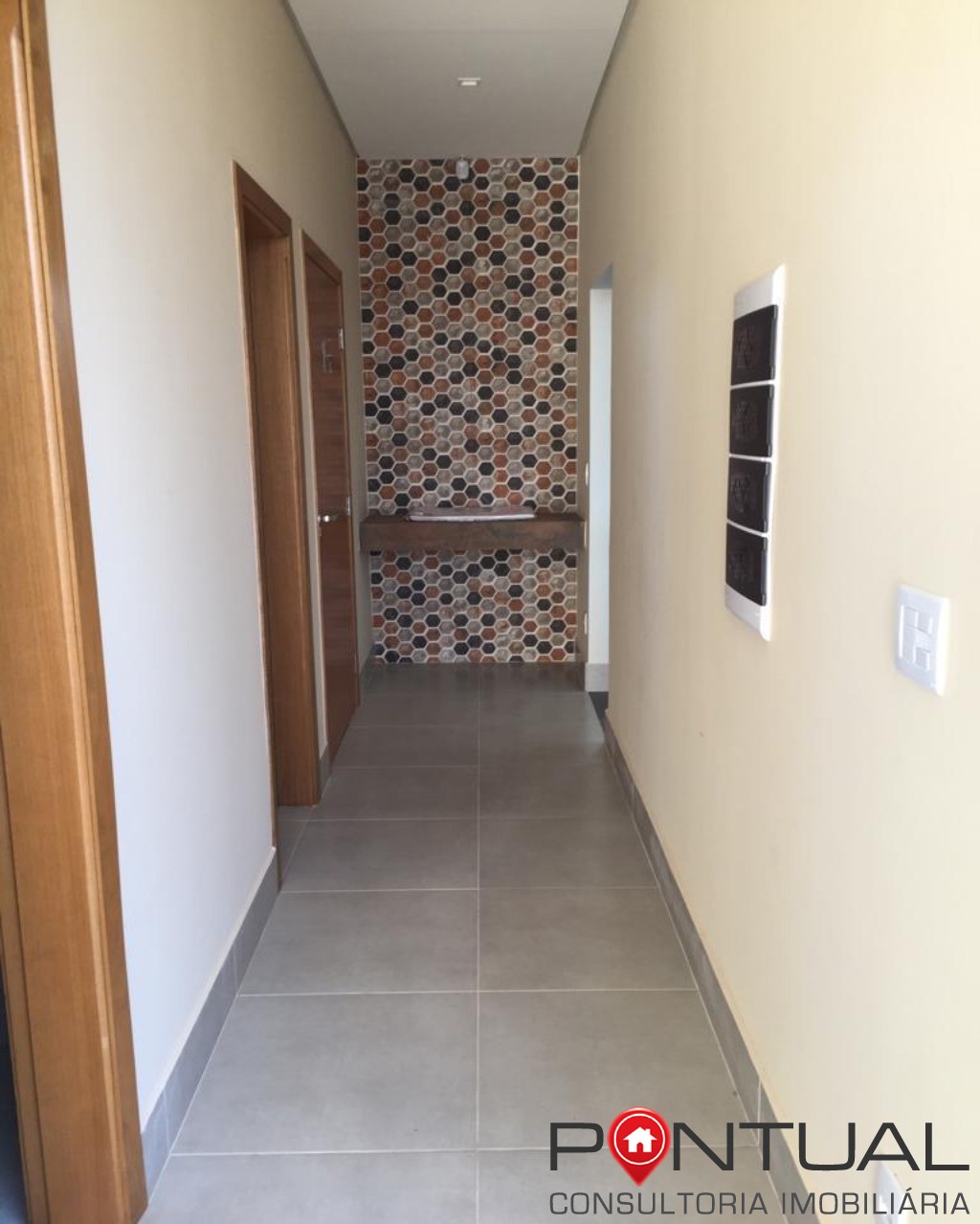 Salão comercial a venda em Marilia com 300m² Distrito Industrial - Agende sua visita! Pontual Imóveis sua imobiliária em Marília