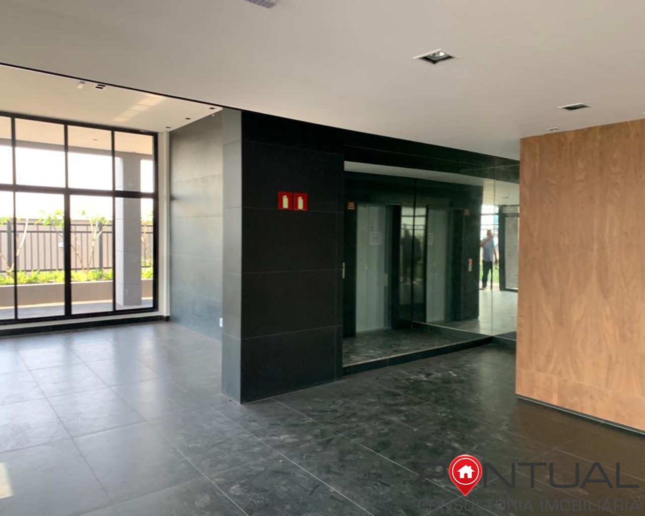 Apartamento em Marília com 3 quartos, suíte, 2 vagas, 110m² na Praça Villas Lobos. Agende visita hoje.