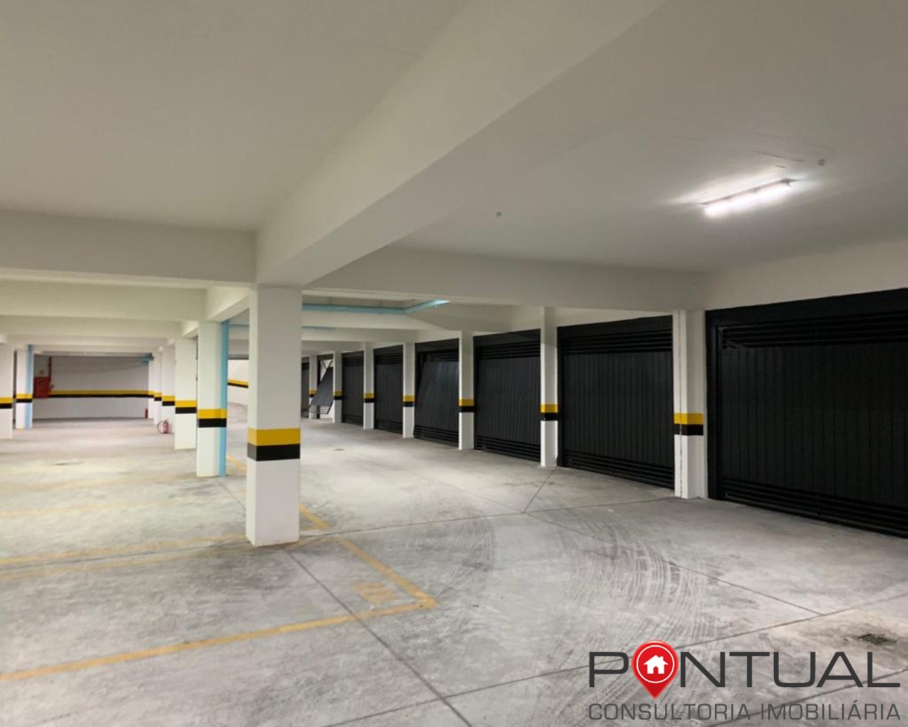 Apartamento em Marília com 3 quartos, suíte, 2 vagas, 110m² na Praça Villas Lobos. Agende visita hoje.