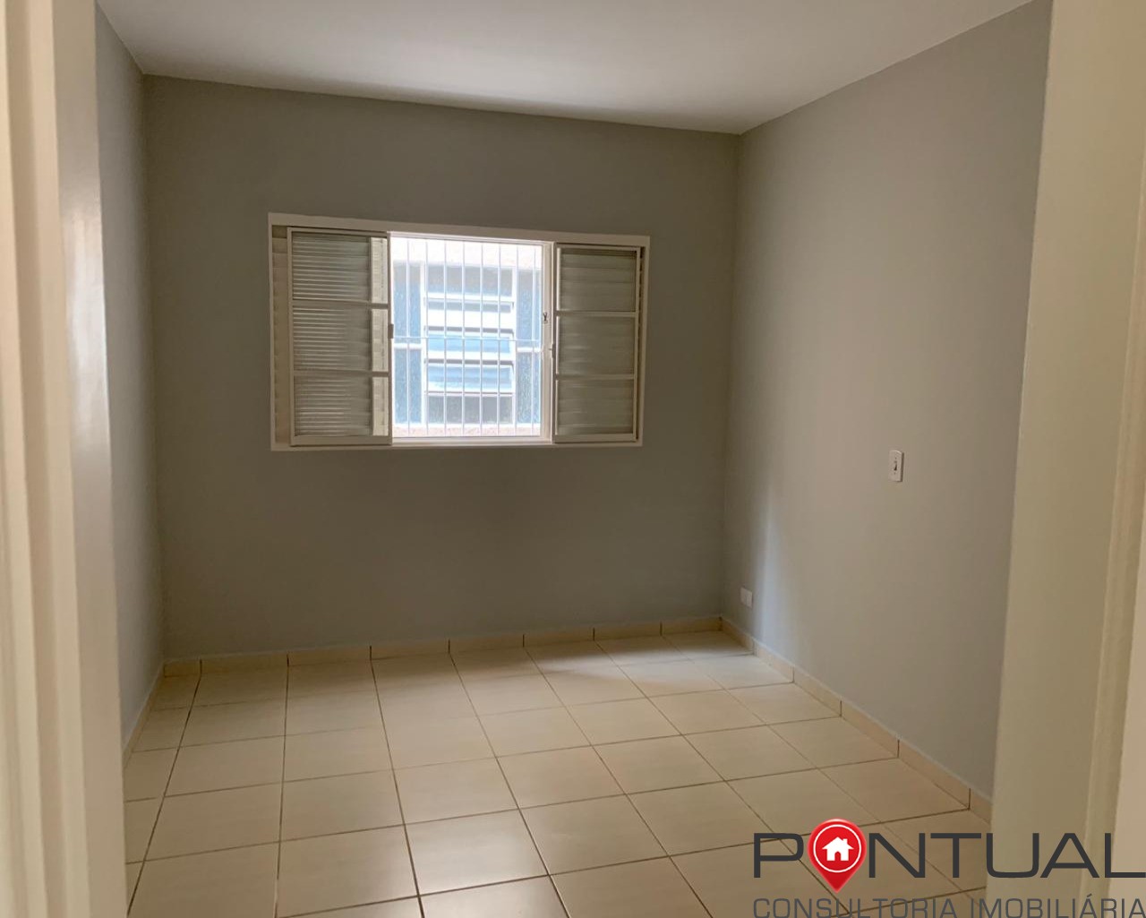Excelente residência à venda e disponível para alugar no bai