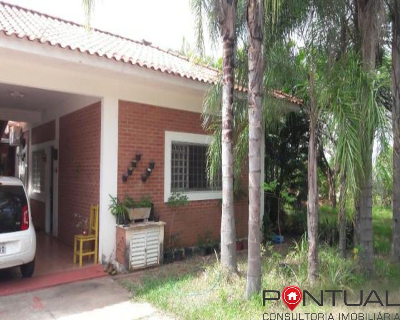 Chácara de luxo em condomínio com 3 quartos e 386m² em maríl