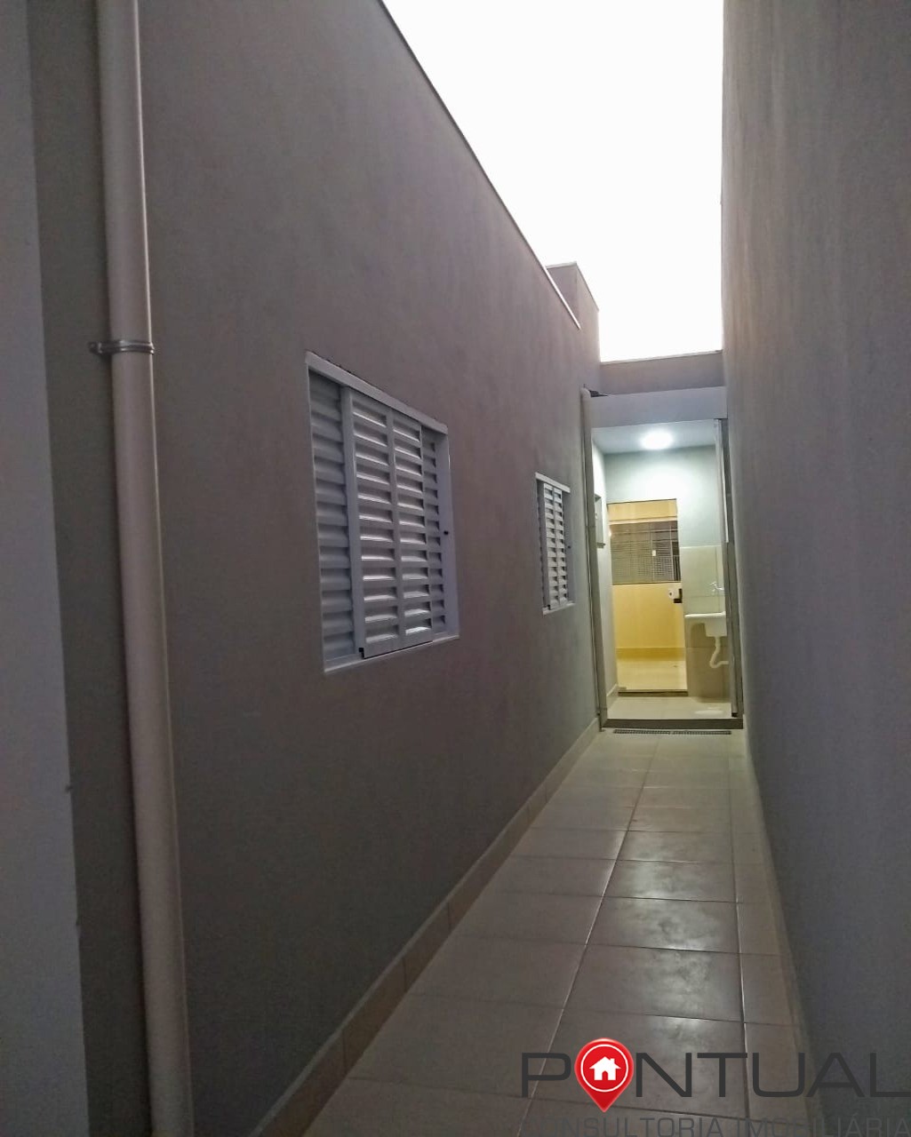 Casa Nova à Venda no Bairro Jardim Santa Antonieta em Marília. Venha visitar!