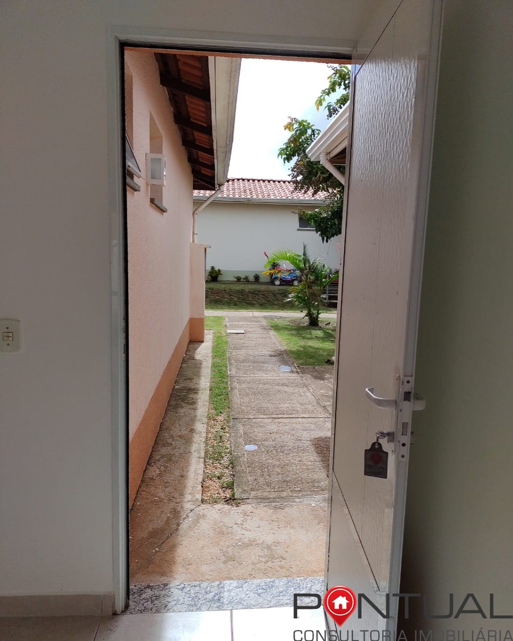 Casa em condomínio à venda em Marília. Confira!