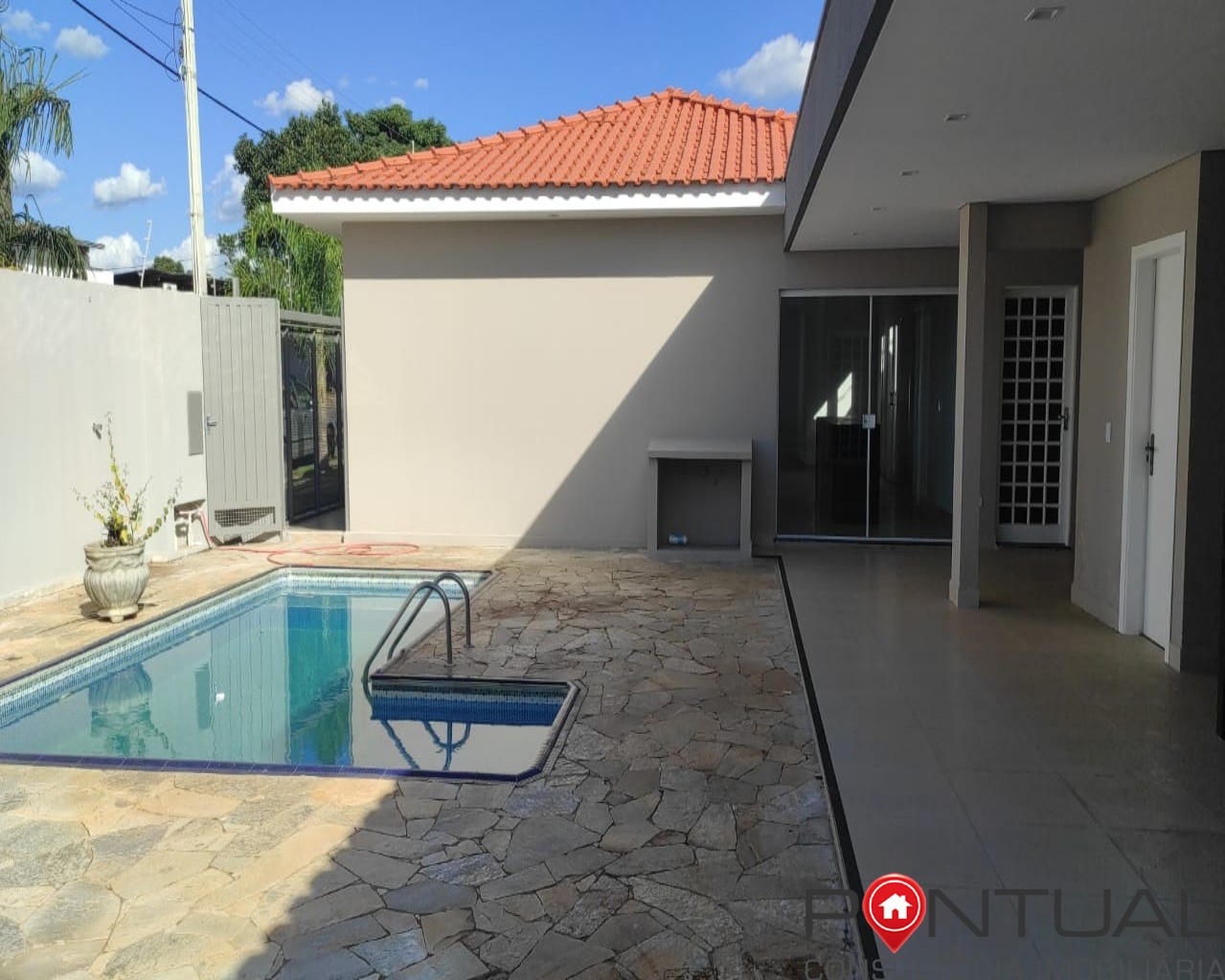 Casa à Venda Jardim Santa Gertrudes 3 Suítes Piscina Aquecida R$ 830mil - Excelente Localização! Pontual Imóveis sua imobiliária em Marília
