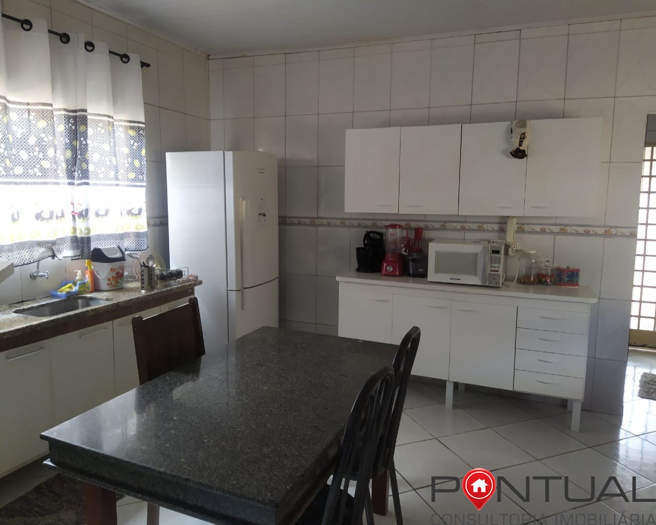 Casa à venda na cidade de ubirajara