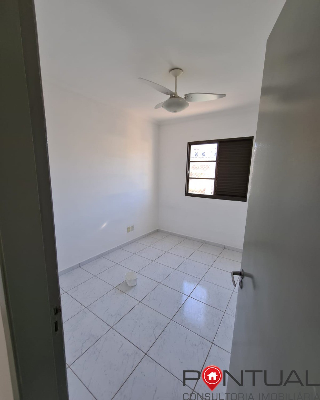Apartamento 3 dormitórios green valley marília - aceita perm