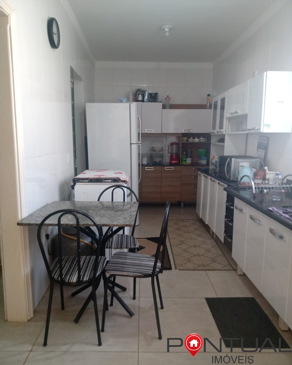 Casa à venda em Marília no bairro Palmital. Venha Visitar!