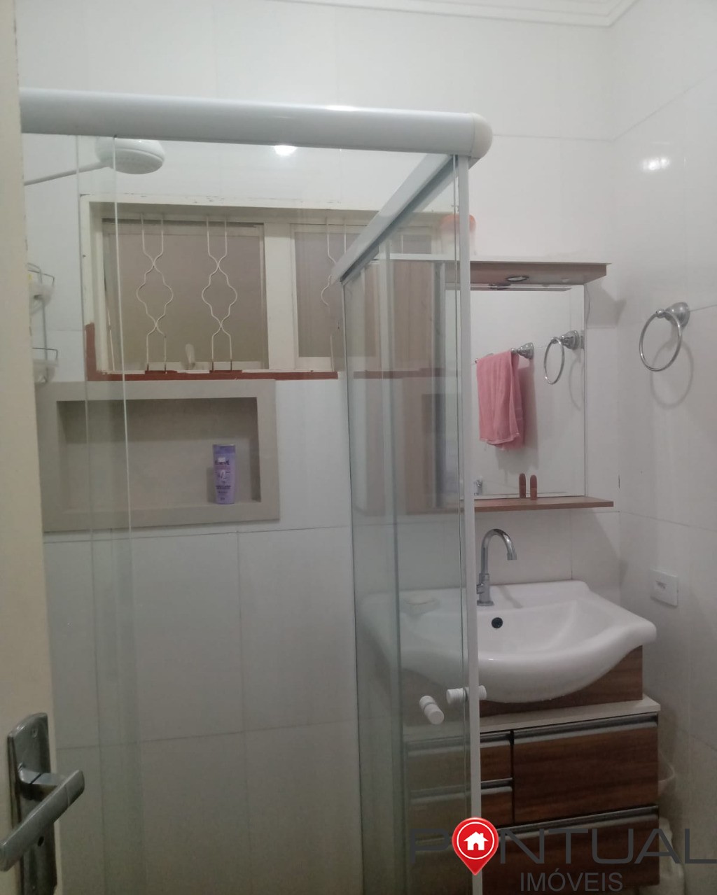 Casa à venda em Marília no bairro Palmital. Venha Visitar!