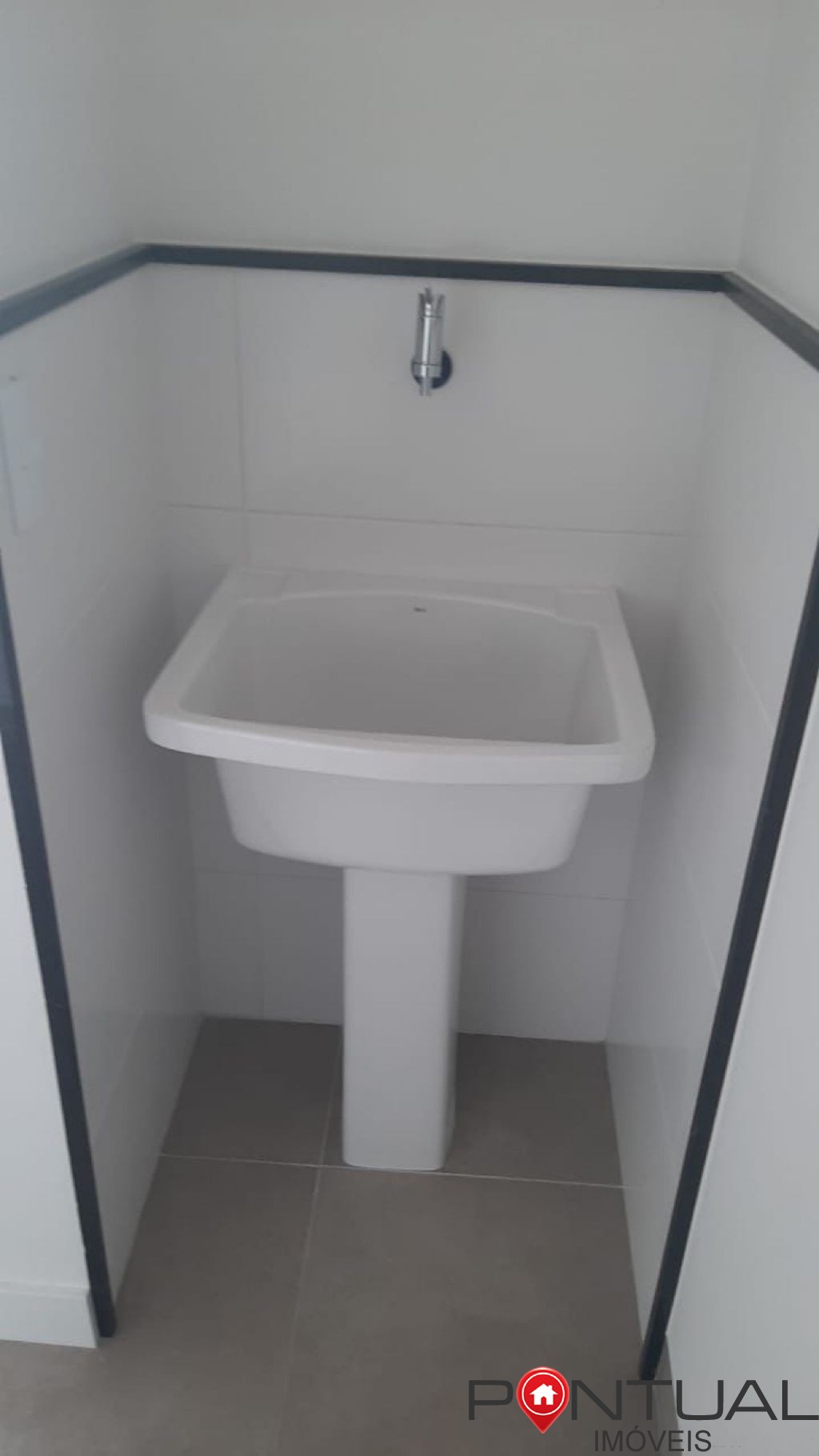 Apartamento duplex venda condomínio spot av. Esmeraldas R$ 8