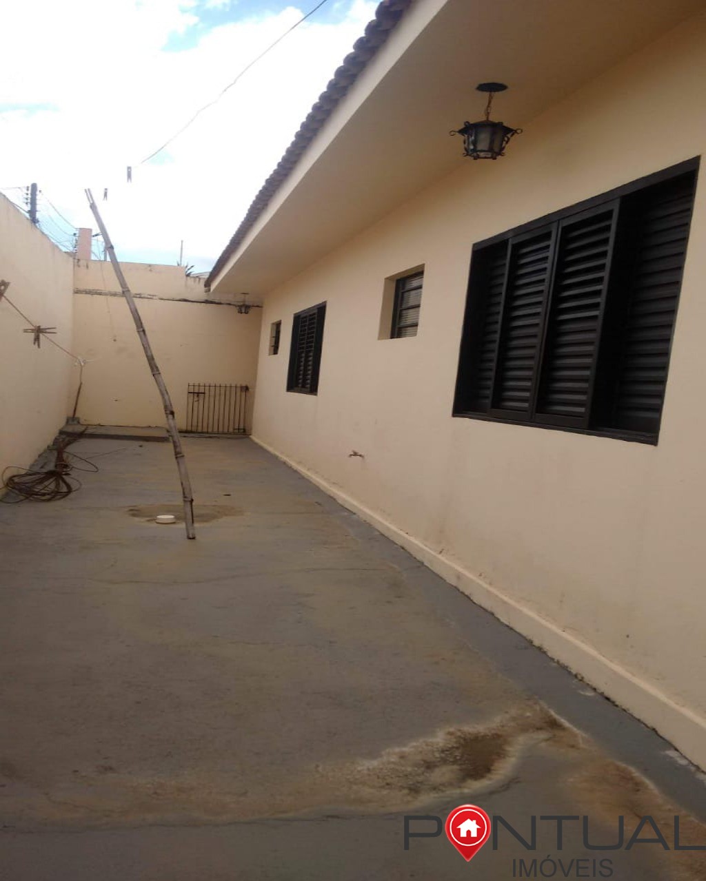 Casa à venda em marília no bairro jardim bandeirantes. Agend