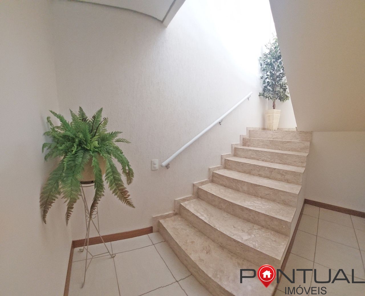 Casa à Venda Jardim Alvorada Condomínio Garden Park 3 Suítes Piscina R$ 1.760.000 - Alto Padrão! Pontual Imóveis sua imobiliária em Marília