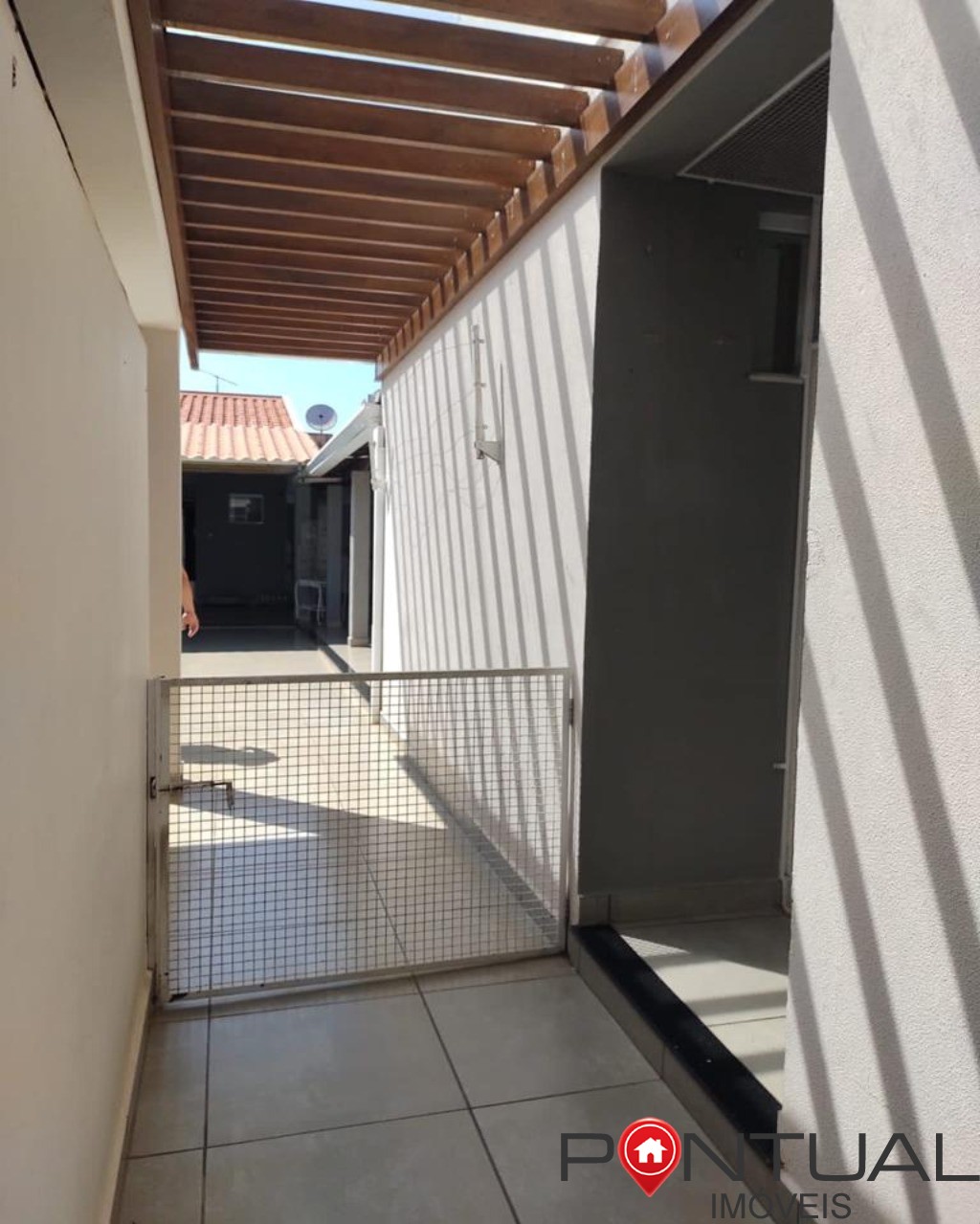 Casa com Piscina B. Sasazaki ? Casas a venda em Marília Pontual Imóveis Imobiliaria Marilia ? Valor Negociável Agende sua Visita Agora