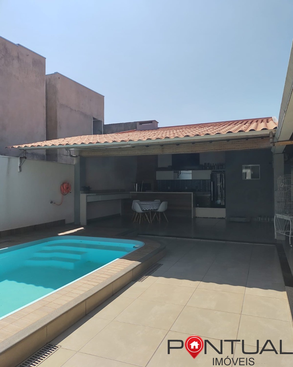 Casa com piscina b. Sasazaki ? casas a venda em marília pont
