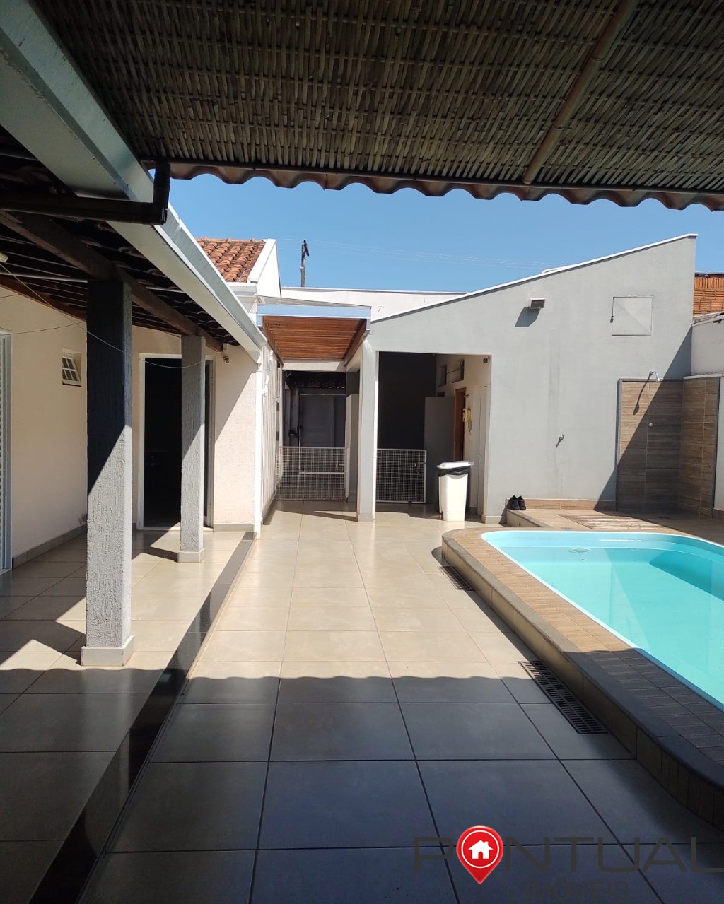 Casa com Piscina B. Sasazaki ? Casas a venda em Marília Pontual Imóveis Imobiliaria Marilia ? Valor Negociável Agende sua Visita Agora