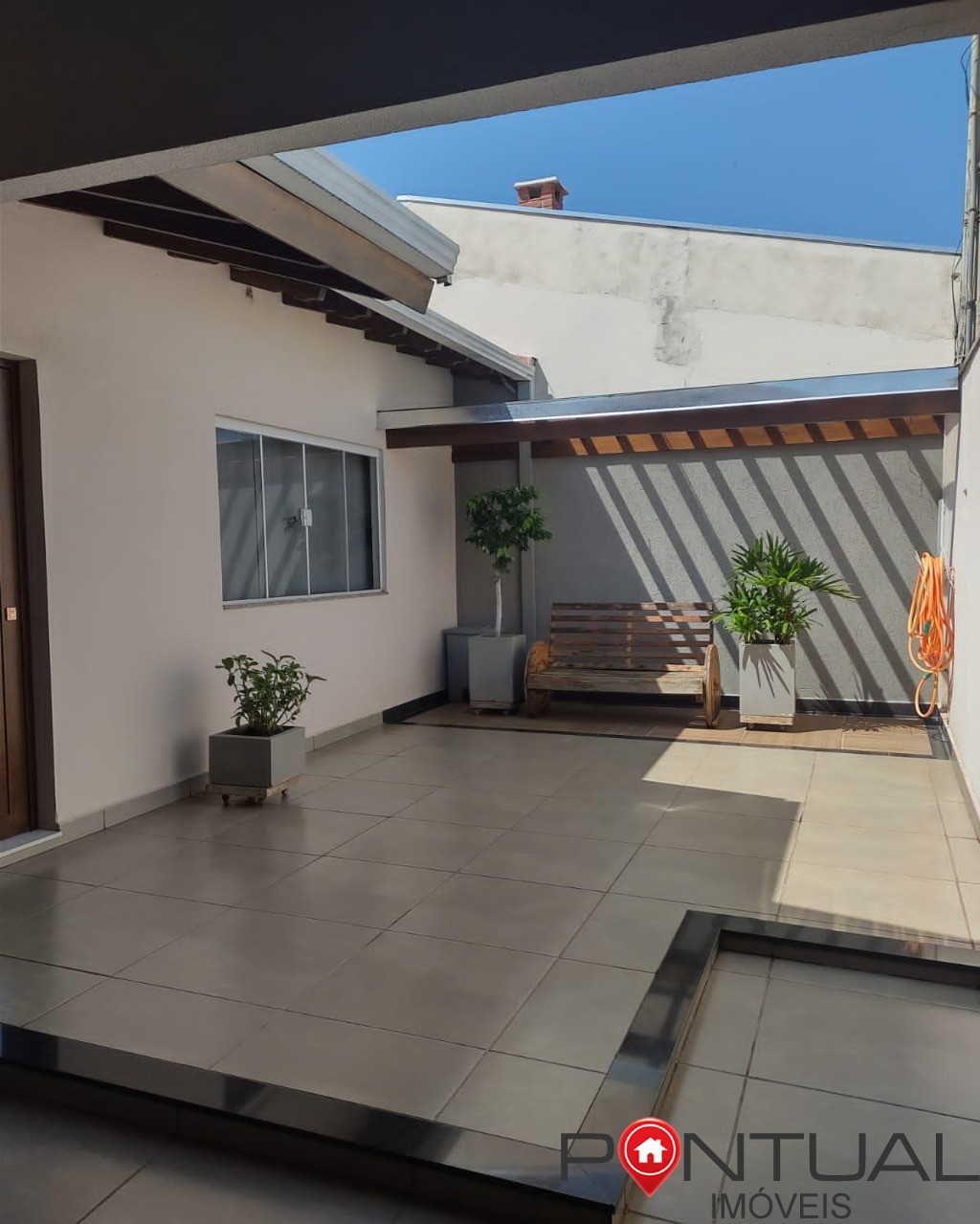 Casa com Piscina B. Sasazaki ? Casas a venda em Marília Pontual Imóveis Imobiliaria Marilia ? Valor Negociável Agende sua Visita Agora