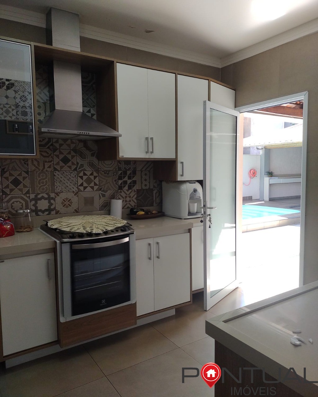 Casa com piscina b. Sasazaki ? casas a venda em marília pont