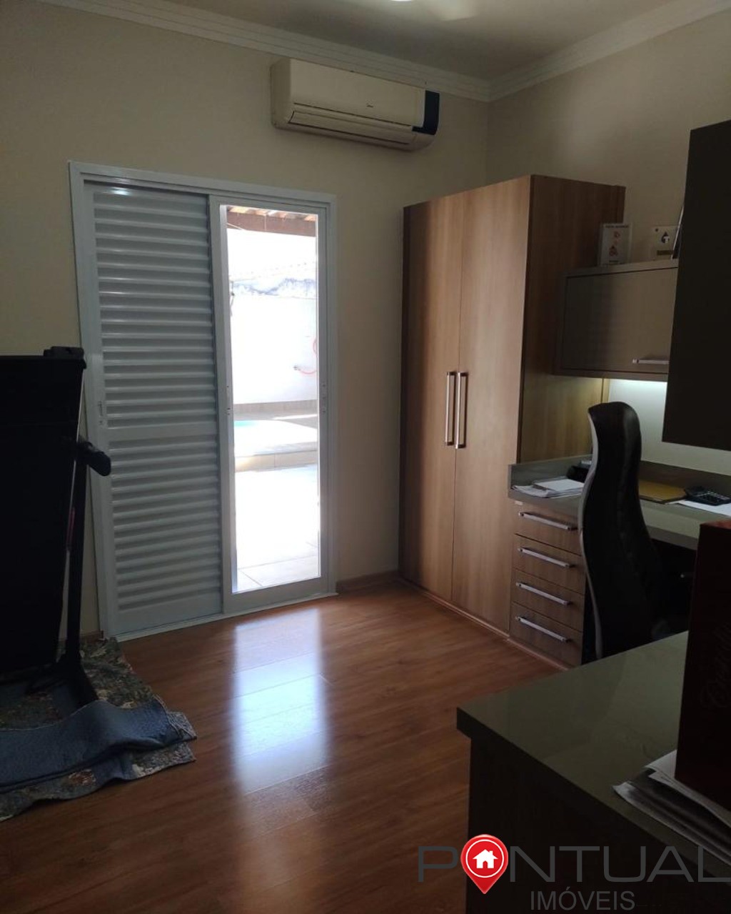 Casa com Piscina B. Sasazaki ? Casas a venda em Marília Pontual Imóveis Imobiliaria Marilia ? Valor Negociável Agende sua Visita Agora