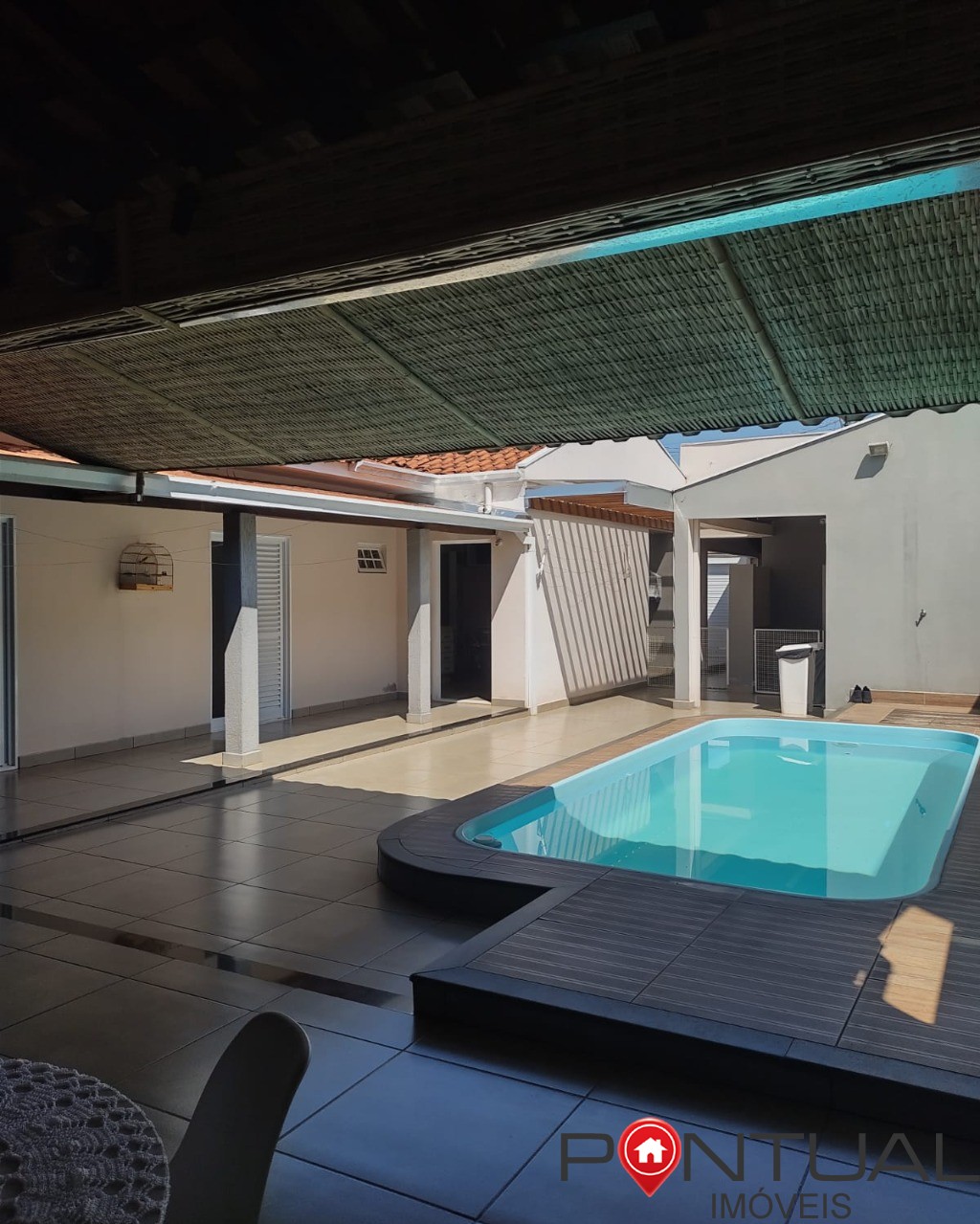 Casa com piscina b. Sasazaki ? casas a venda em marília pont