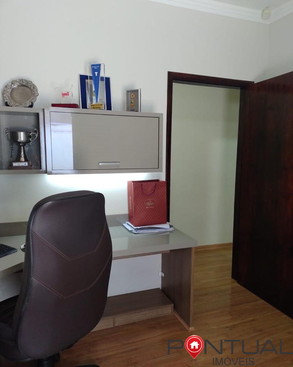 Casa com Piscina B. Sasazaki ? Casas a venda em Marília Pontual Imóveis Imobiliaria Marilia ? Valor Negociável Agende sua Visita Agora