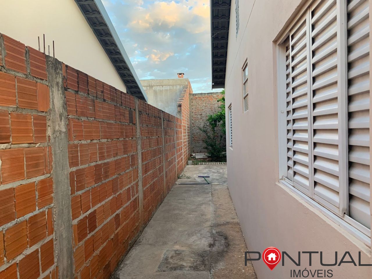 Casa para Locação no Bairro Armando Mascaro