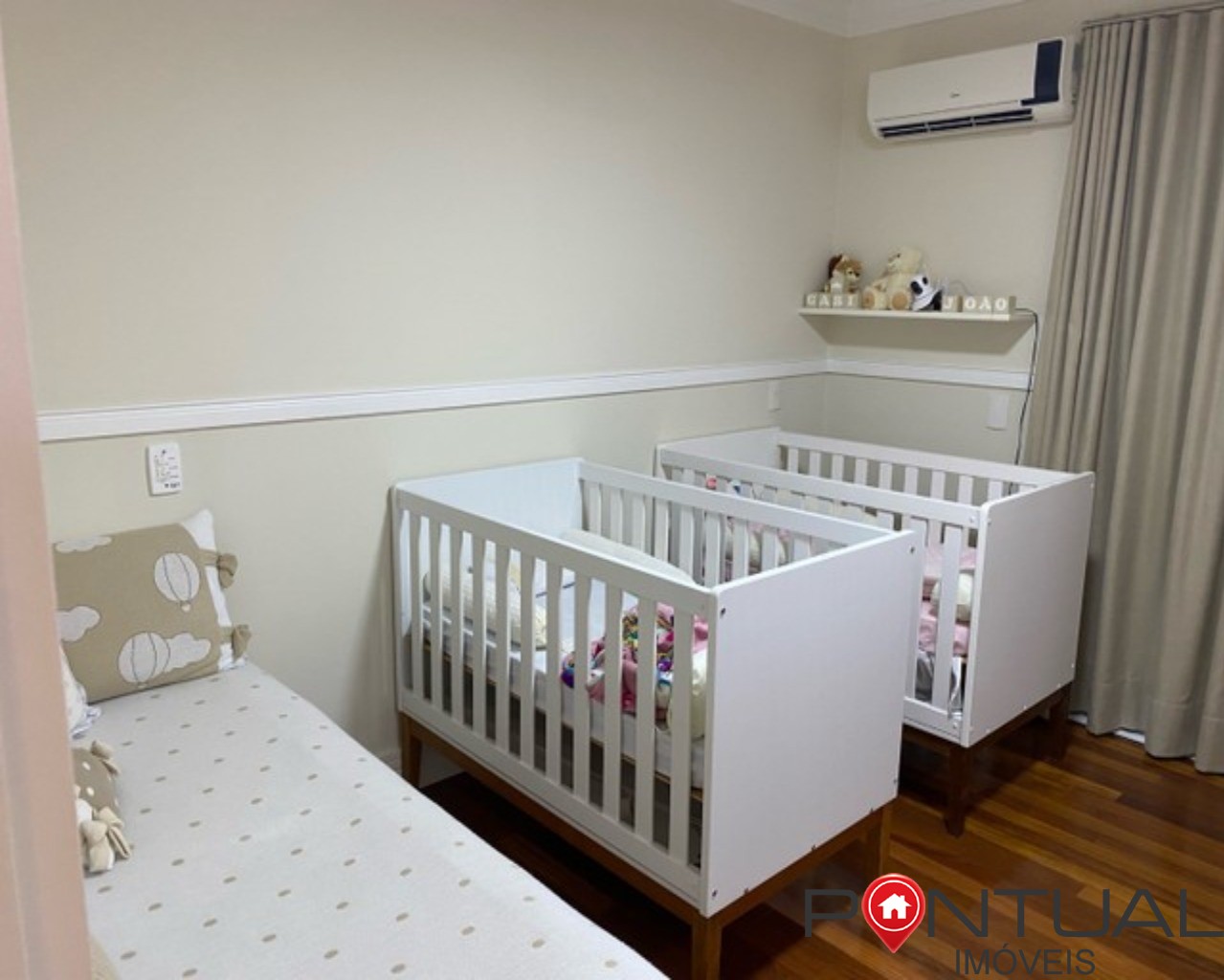 Casa em condomínio de luxo no Jardim Tropical, Marília-SP: 3 quartos, 3 suítes, 2 salas, 5 banheiros, 400m² de área. Aproveite!