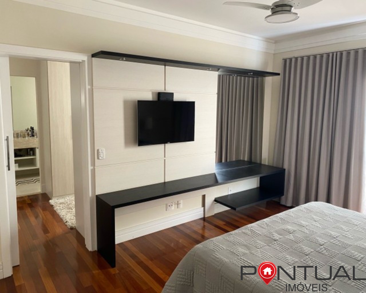 Casa em condomínio de luxo no Jardim Tropical, Marília-SP: 3 quartos, 3 suítes, 2 salas, 5 banheiros, 400m² de área. Aproveite!