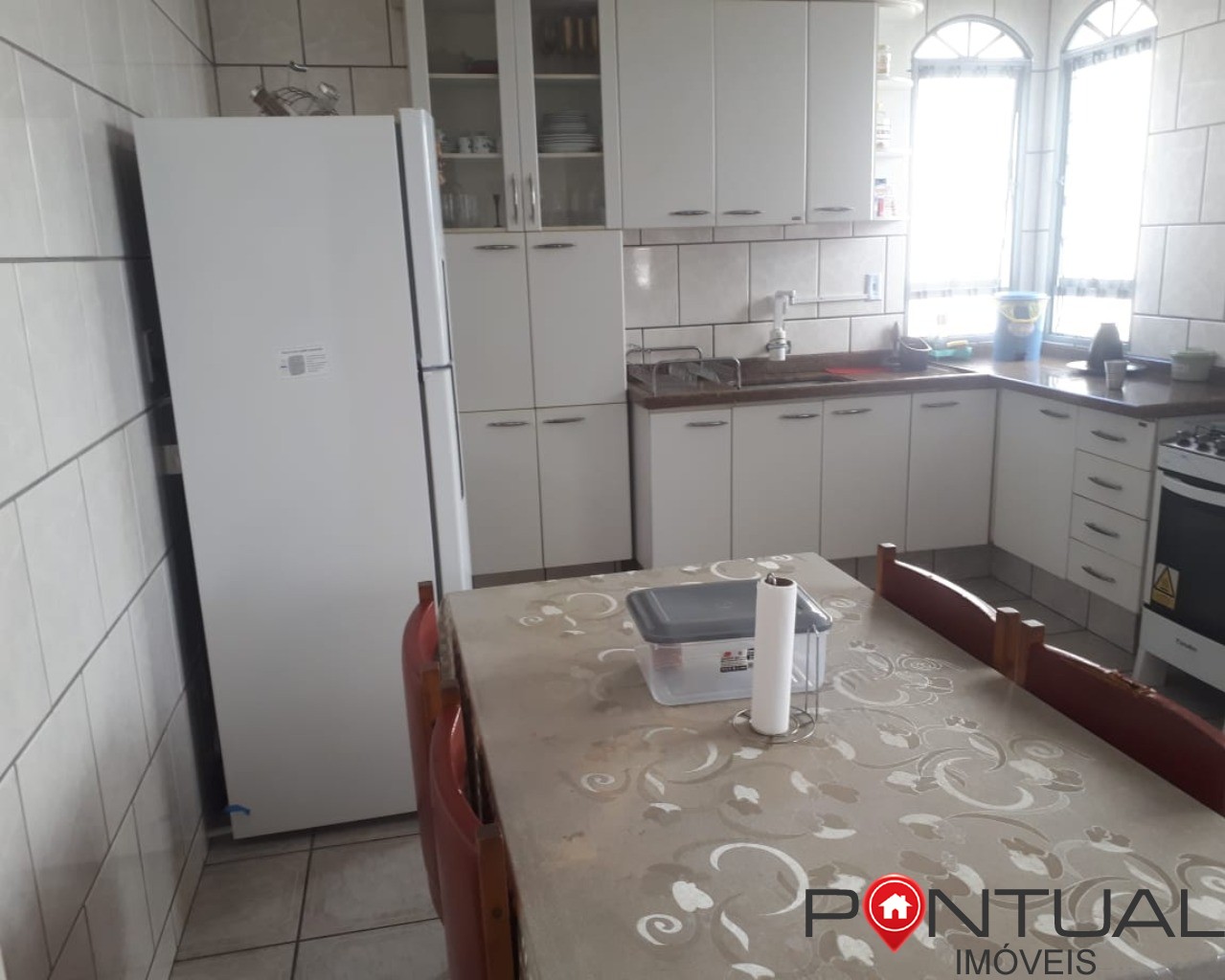Imperdível casa à venda em Marília-SP, Parque São Jorge: 3 quartos, 1 suíte, 1 sala, 180m²!