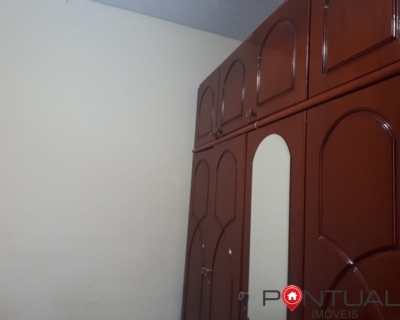 Imperdível casa à venda em Marília-SP, Parque São Jorge: 3 quartos, 1 suíte, 1 sala, 180m²!