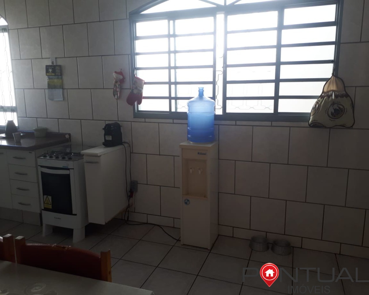 Imperdível casa à venda em Marília-SP, Parque São Jorge: 3 quartos, 1 suíte, 1 sala, 180m²!