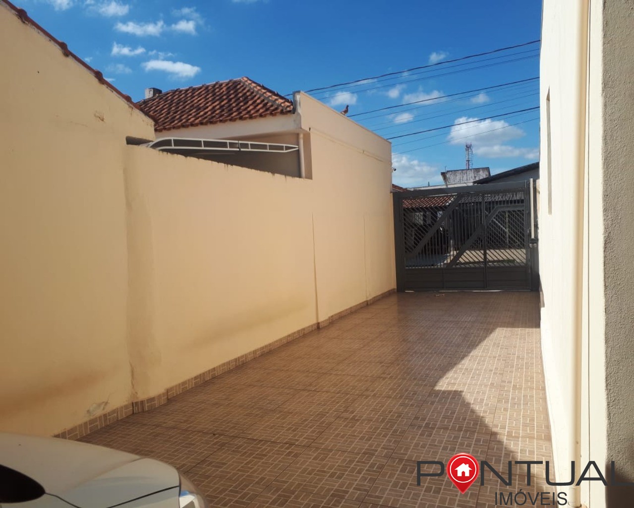 Imperdível casa à venda em Marília-SP, Parque São Jorge: 3 quartos, 1 suíte, 1 sala, 180m²!