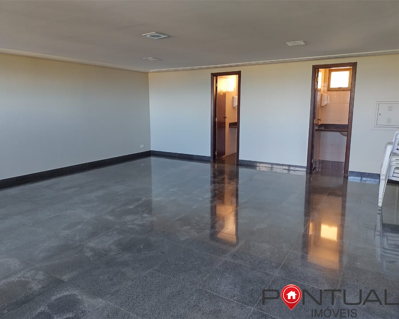 Apartamento à Venda em Marília no Edifício Michaella. Venha VIsitar!