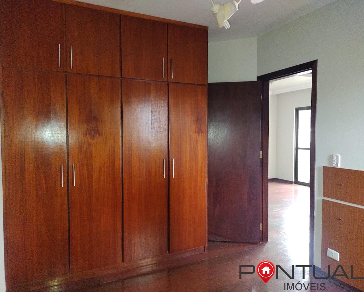 Apartamento à Venda em Marília no Edifício Michaella. Venha VIsitar!