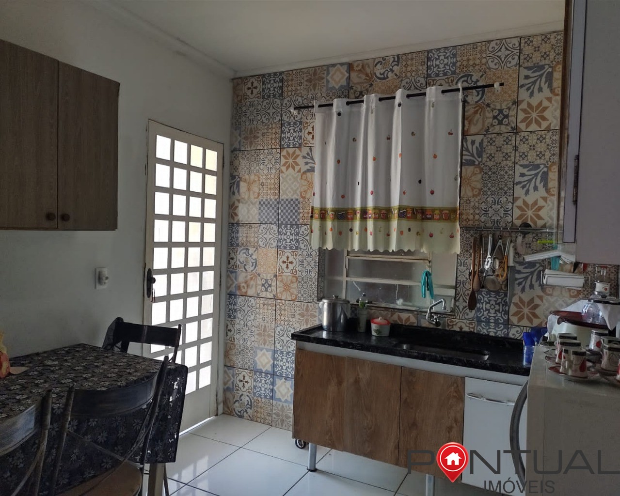 Casa à venda em Marília no bairro Palmital. Visite!