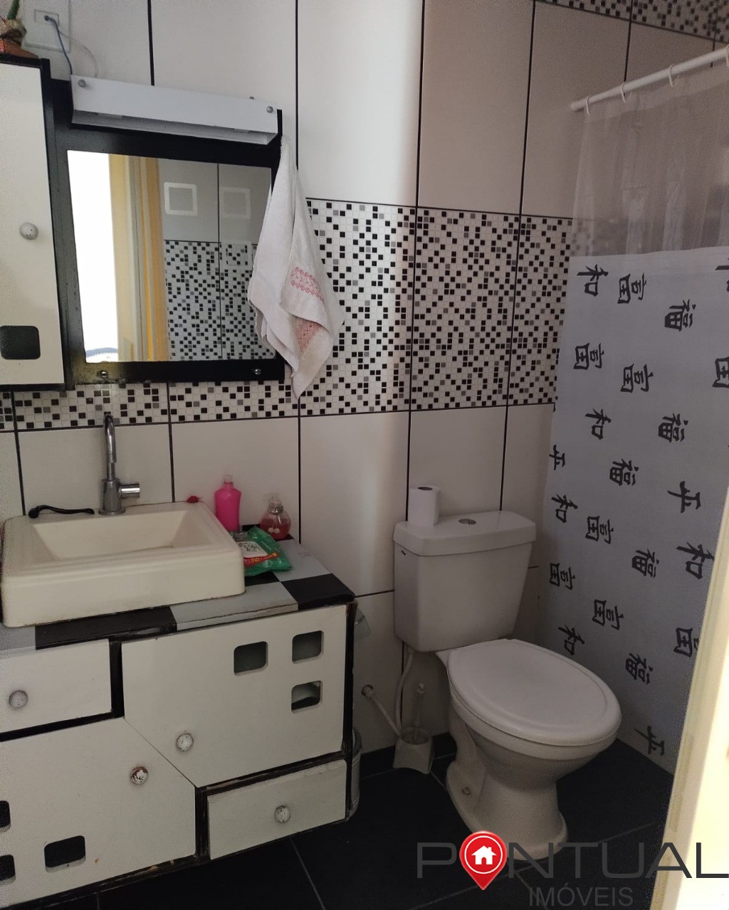 Casa à venda em Marília no bairro Palmital. Visite!