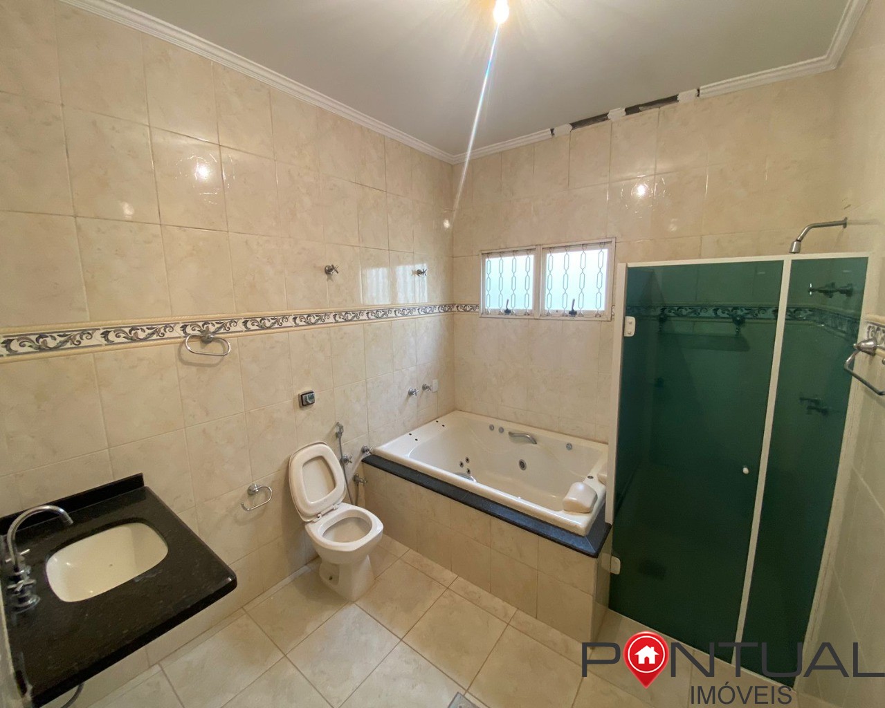 Casa à Venda em Marília no Condominio Jardim do Bosque. Pontual Imóveis sua imobiliária em Marília