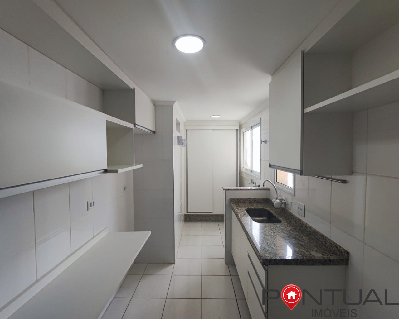 Apartamento 2 suítes venda em Marília no Edifício Manhattan Barbosa R$ 440.000 - Aceita negociação - Pontual Imóveis sua imobiliária em Marília