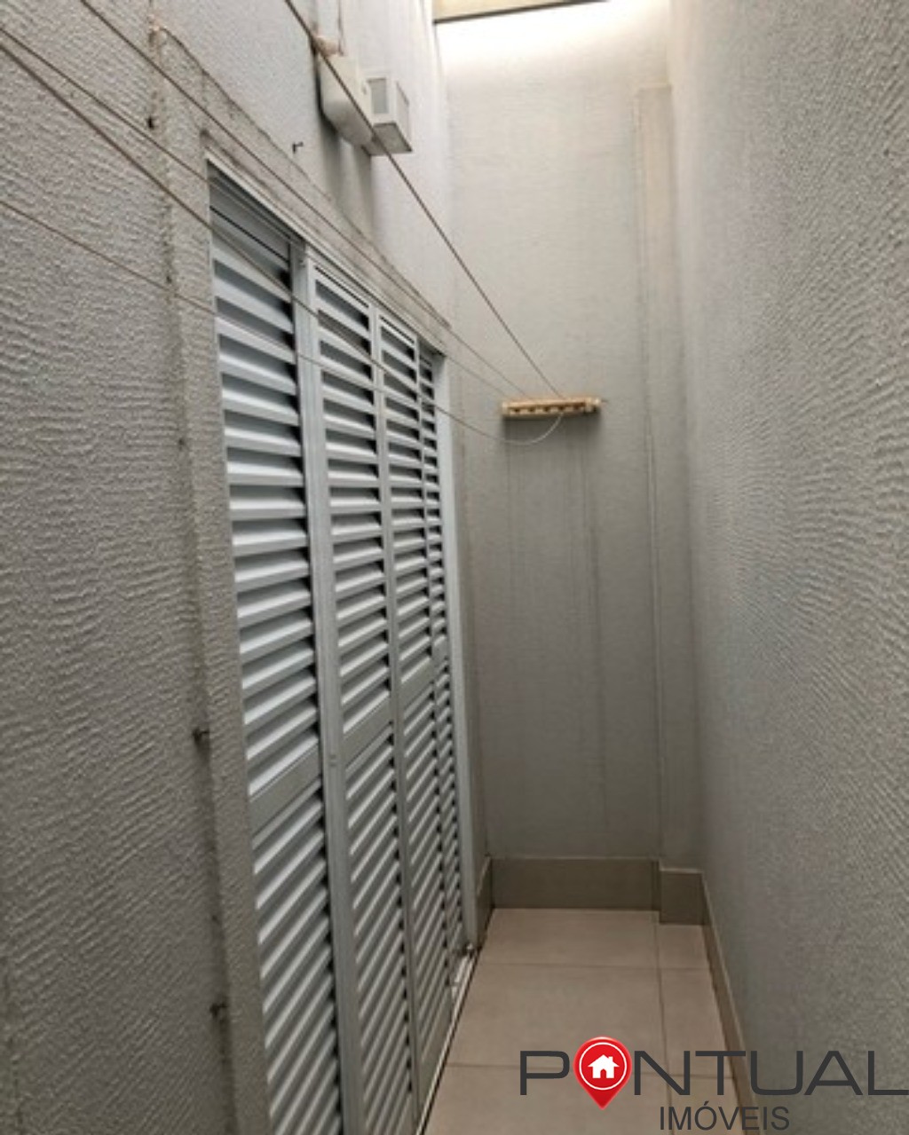 Casa à Venda no Jardim São Francisco em Marília com 3 Quartos 1 Suíte - R$ 450.000 Negociável - Agende Visita Hoje!