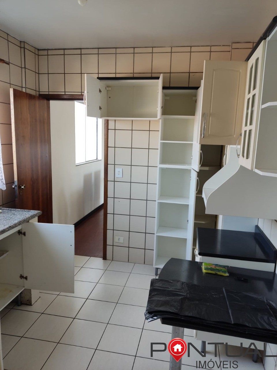 Apartamento à venda com 3 quartos e 2 vagas de garagem no ja