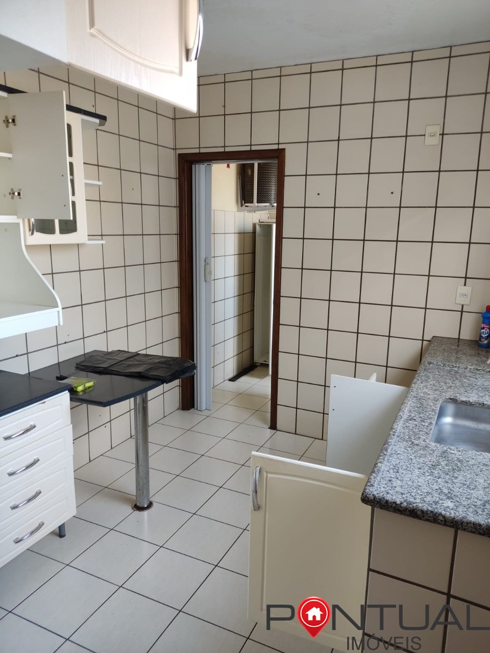 Apartamento à venda com 3 quartos e 2 vagas de garagem no ja