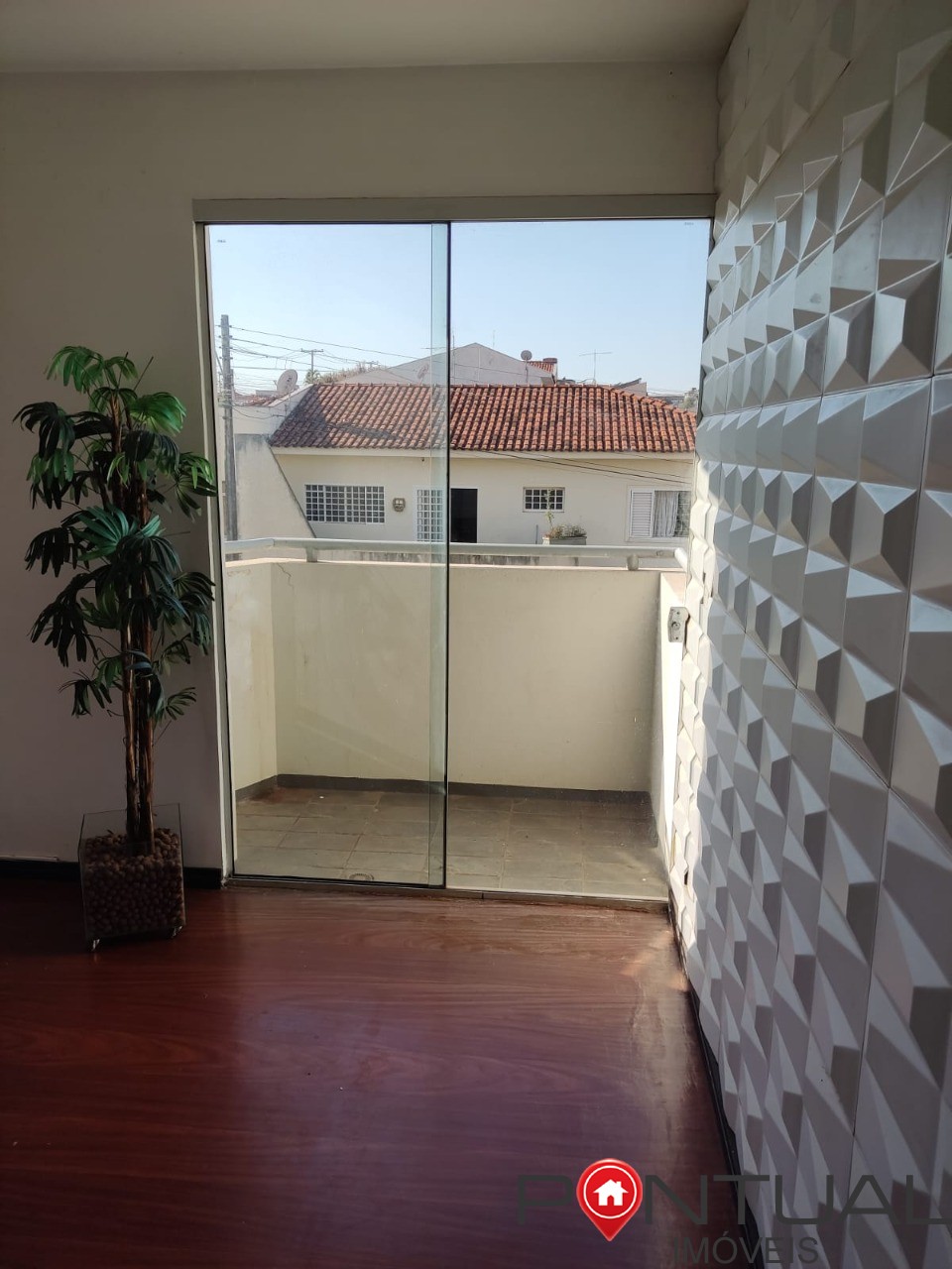 Apartamento à venda com 3 quartos e 2 vagas de garagem no ja