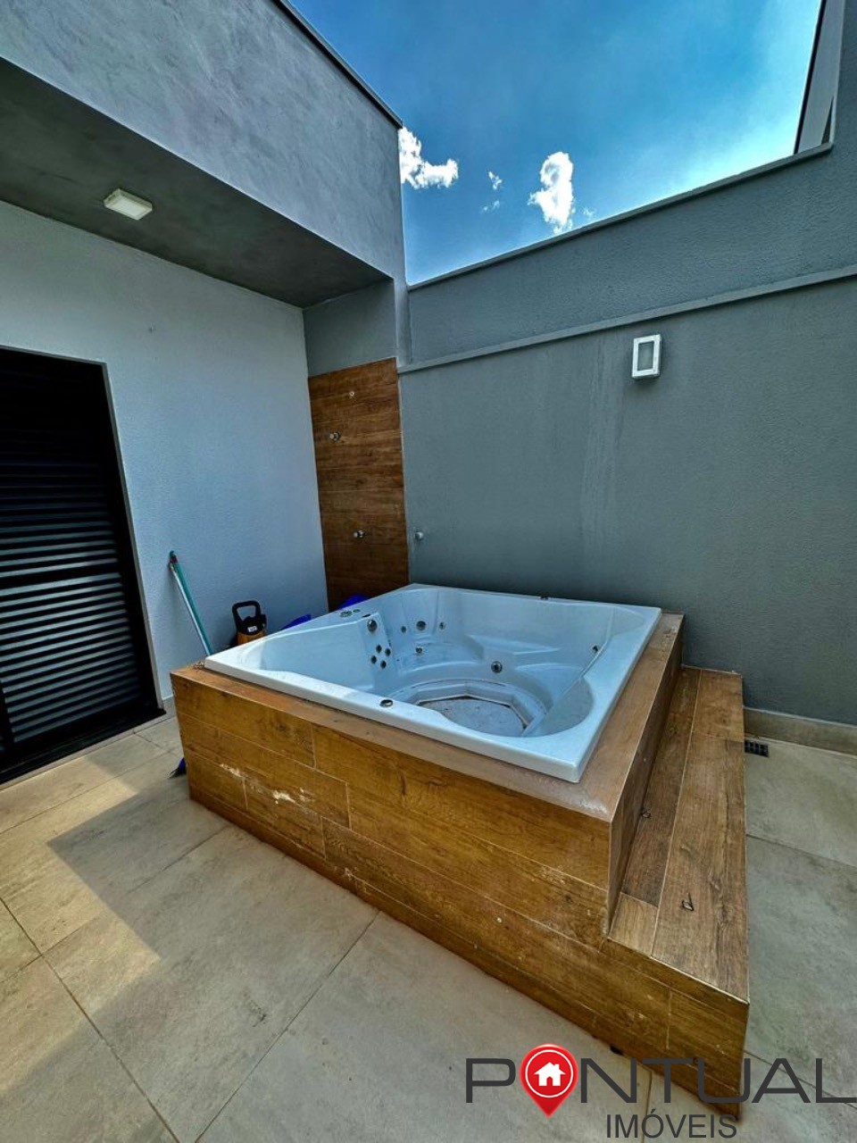 Casa à venda condomínio reserva esmeralda marília sp - 3 suí