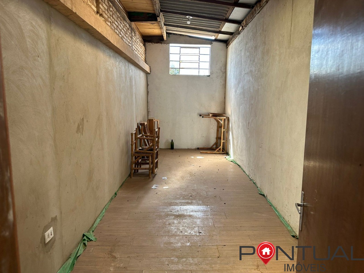 Salão Comercial à Venda em Marília-SP, Bairro Marília: 3 Salas, 3 Banheiros, 300m² de Área. Visie com a Pontual Imóveis, sua imobiliáaria em Marília