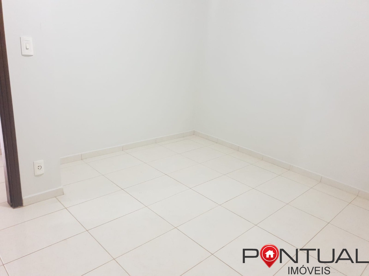 Casa à Venda Professor José Augusto Marília SP - 3 Quartos 1 Suíte - R$ 480.000 Negociável - 170m² com Edícula. Compre com imobiliária Pontual Marília
