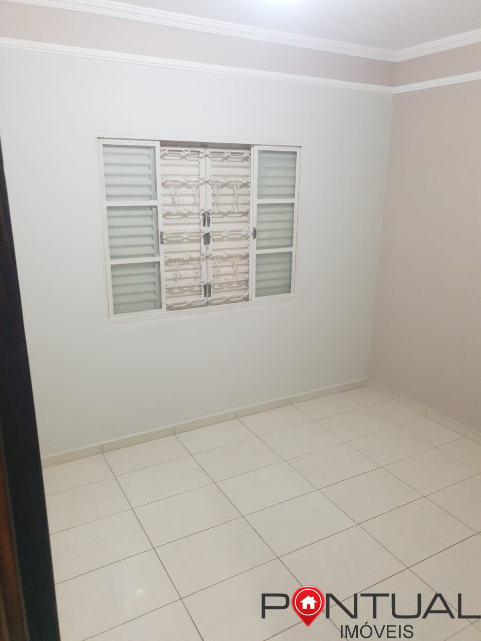 Casa à Venda Professor José Augusto Marília SP - 3 Quartos 1 Suíte - R$ 480.000 Negociável - 170m² com Edícula. Compre com imobiliária Pontual Marília
