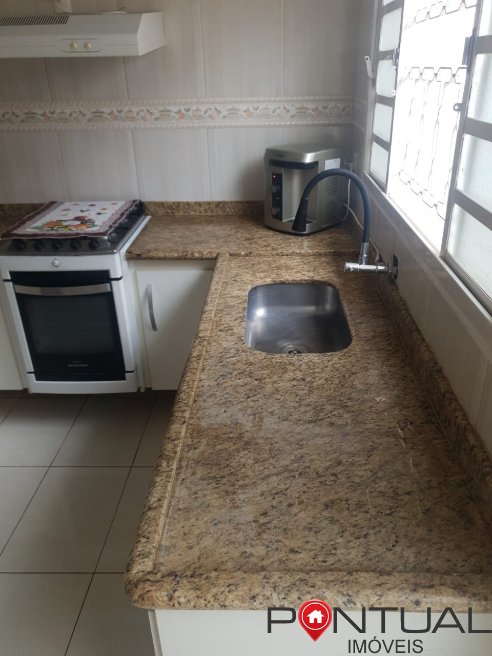 Casa à Venda Professor José Augusto Marília SP - 3 Quartos 1 Suíte - R$ 480.000 Negociável - 170m² com Edícula. Compre com imobiliária Pontual Marília